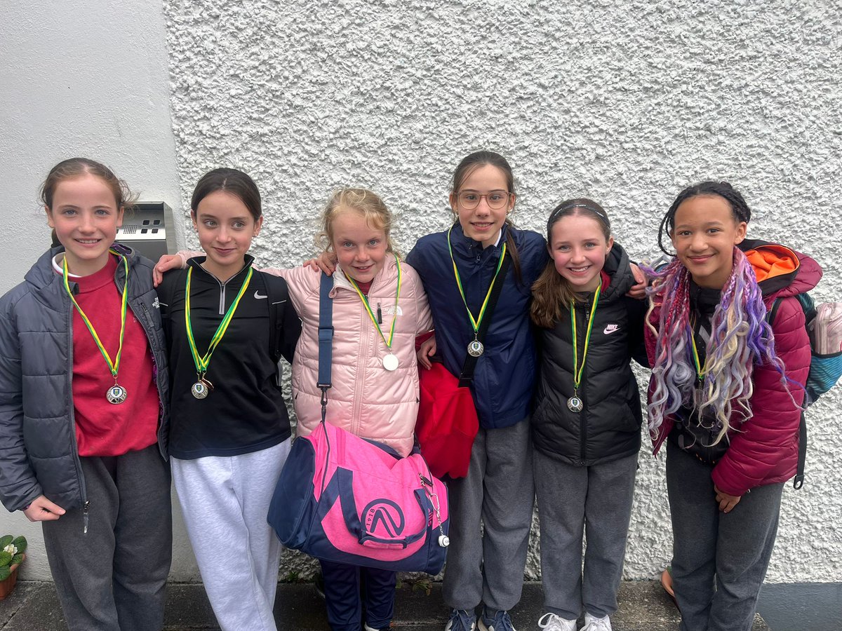 StSeachnalls's tweet photo. A very successful day at Navan Race Course for all our cross country athletics teams. Superb effort from all and well done to our medal winners! 🏆 Special thanks to #meathathletics for a fab day! https://t.co/HlhGLbqzc8