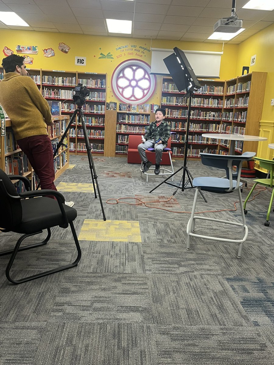Behind the scenes filming the #GeniusHour @Jackson_Ave district video! @MineolaUFSD