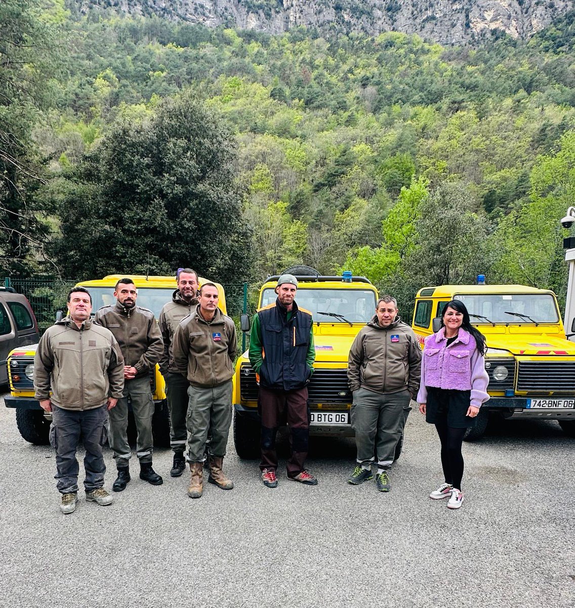 C_Dintorni's tweet photo. Visite de la base Tinée de Force06. J’ai tenu à saluer nos forestiers sapeurs qui accomplissent au quotidien un travail remarquable pour notre territoire. 

J’ai proposé à @GDarmanin la création d’un corps spécifique pour les forestiers sapeurs qui ont acquis des compétences et une connaissance du terrain incontestable. 

Cela serait un gage de reconnaissance pour ceux qui sont déployés et mobilisés aux côtés de nos pompiers lors de chaque événement climatique.