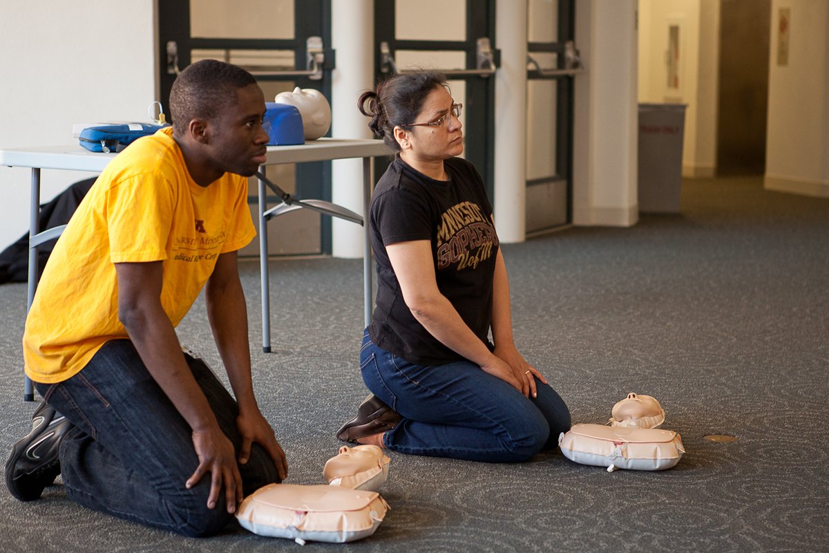 Training Alert! Our next in-person offering of Bystander CPR is May 8, 2024 at 12:15 on the East Bank Campus. Free to attend for any U of M staff, faculty or students. Light lunch provided, register here: healthemergencyresponse.umn.edu/events/umn-pre…
#PreparedNotScared #UMNprepared