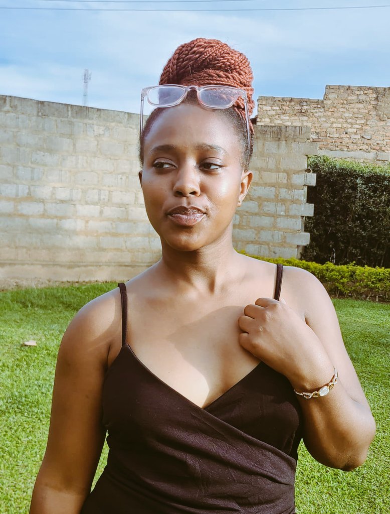 Taking You To The Top ๐ฅ (@hillsfmkabale) on Twitter photo What mistakes do people make while choosing a life partner? ๐ค๐ค
Conversation with <a href="/PrettyZiora/">Pretty Ziora</a>
Stream live hillsfm.co.ug
#Winddownshow
#Winddownwithpretty
#Takingyoutothetop What mistakes do people make while choosing a life partner? ๐ค๐ค
Conversation with <a href="/PrettyZiora/">Pretty Ziora</a>
Stream live hillsfm.co.ug
#Winddownshow
#Winddownwithpretty
#Takingyoutothetop