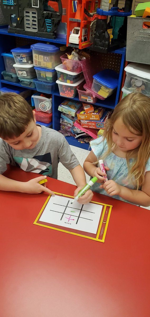 MsLieferKdg's tweet photo. Tic-tac-toe with the + and - symbols to help us learn addition and subtraction. #redbud132 https://t.co/UQnc8mTrrx