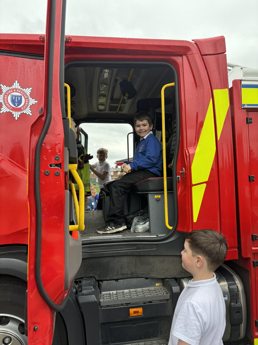 Wow! We got the opportunity to sit in the fire truck, thank you <a href="/CheshireFire/">Cheshire Fire and Rescue Service</a> 
4/6