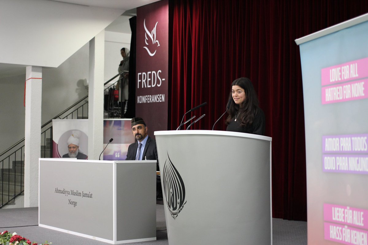 «Kriger og konflikter som vi er vitne til gjør noe med oss som mennesker. Vi ser bilder vi aldri klarer å glemme. Dette kan føre til av vi mister håpet, og vi trenger håpet for å tro at fred er en mulighet» -Nancy Herz, menneskerettsaktivist #Fredskonferansen2024