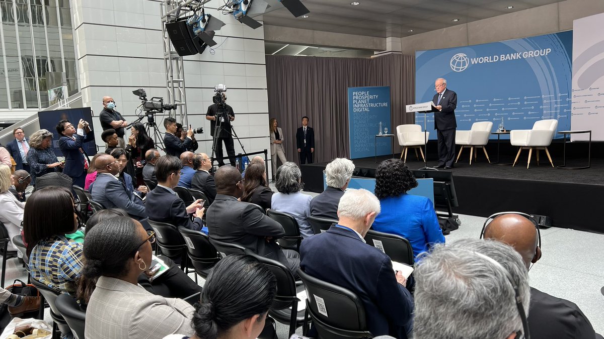 Watch now at the #WBGMeetings: The Minister of Japan @MOF_Japan announces new #UHC hub in #Japan in 2025. Join us live at the, 'Transforming Challenge into Action: Expanding Health Coverage for All' event and join in on the conversation. #InvestInHealth wrld.bg/CoG850R6qu7