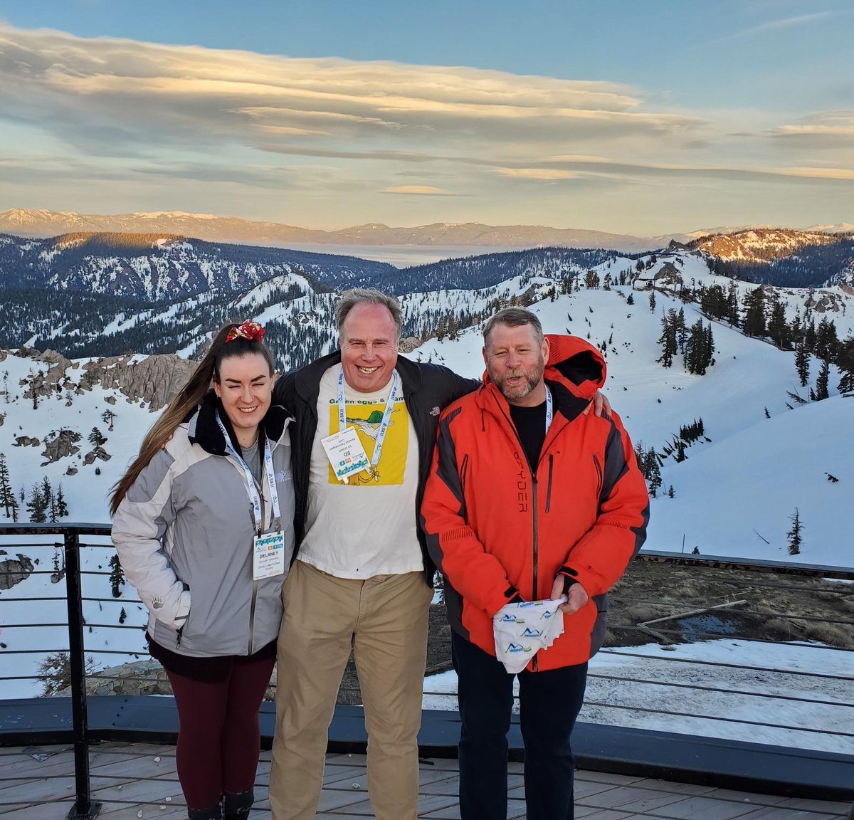 Ed, along with Calvin and Delaney from Bear Country are living it up at the top of Palisades Ski Area in Sun Peaks, enjoying the Mountain Travel Symposium in Lake Tahoe.
#SkiLife #MountainViews #LakeTahoeBeauty 🏔️🌲🌞
