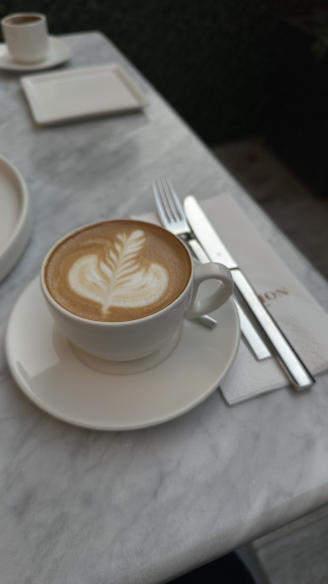 " كنت دعوه يوم قالوا طاب فالك
واستجاب الله دعاهم وطاب فالي🤍"