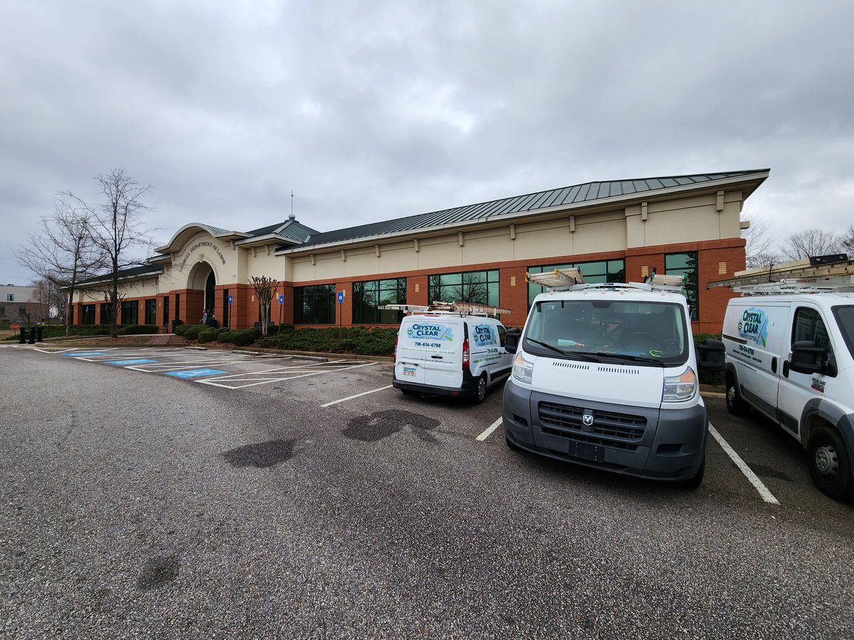 Commercial Window Cleaning at the GA Department of Labor! 

#windowcleaning #athensga #atlantaga #braseltonga #greensboroga