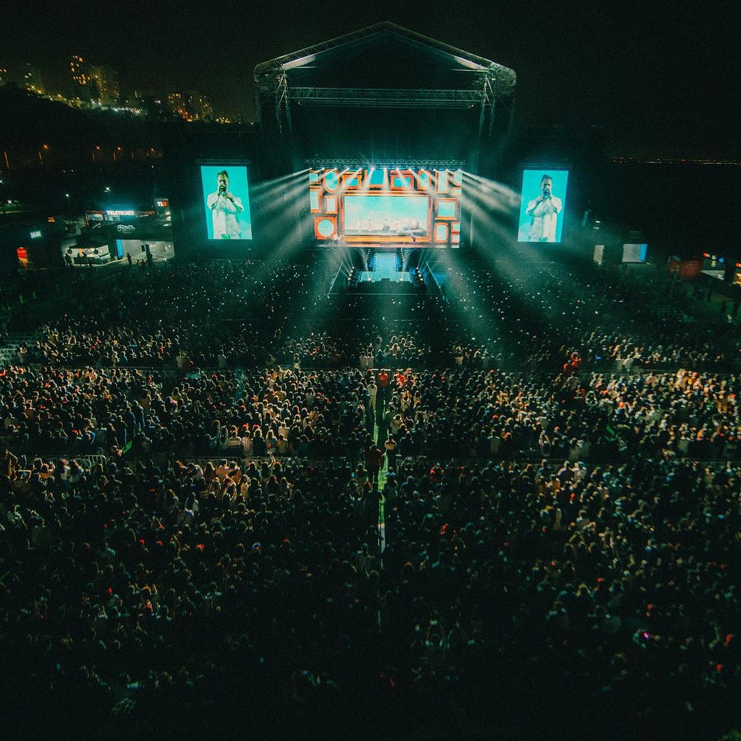 amor_laferte's tweet photo. Nuestra @monlaferte vibrando alto en Perú, país especial para ella y más junto a la gran @evaayllon ❤️ https://t.co/uWMUZggUMb