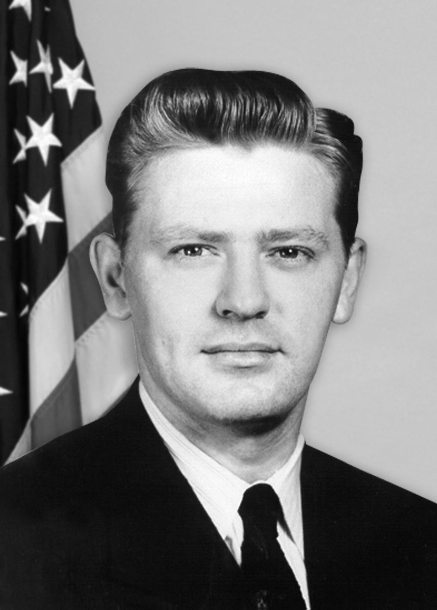 The #FBI remembers Special Agent Richard P. Horan, who was shot and killed #OTD in 1957 during an effort to apprehend a wanted fugitive. #WallOfHonor fbi.gov/history/wall-o…