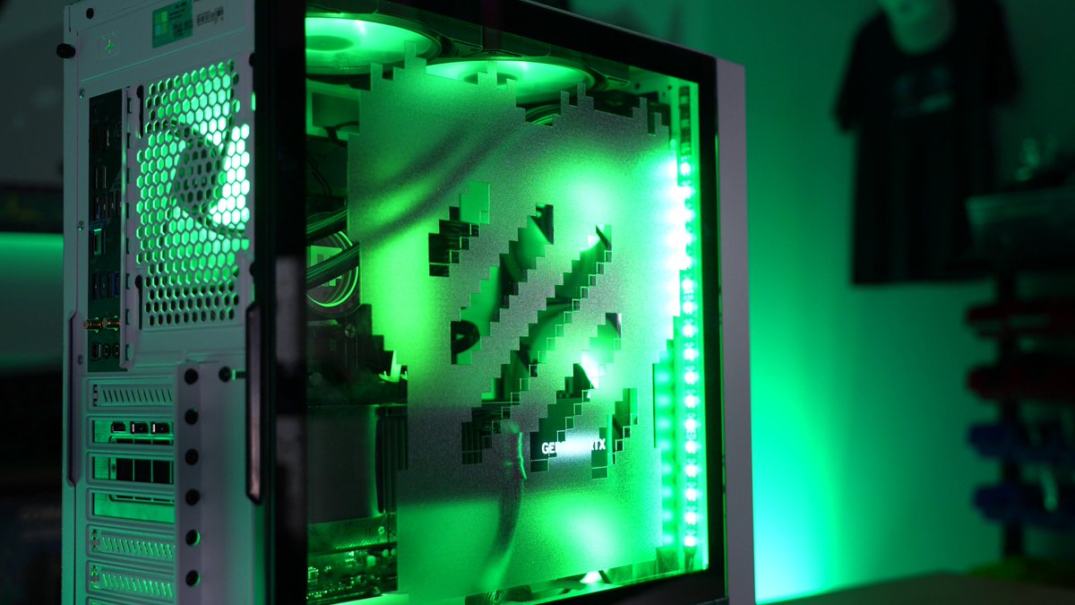 Our friends at @Maingear and @IntelGaming blew our minds with this Toastybros Themed custom PC featuring the latest Intel Core i9-14900KS. Watch the full video here to see it in action -youtu.be/TRGMDsosKF0 #IntelAmbassador