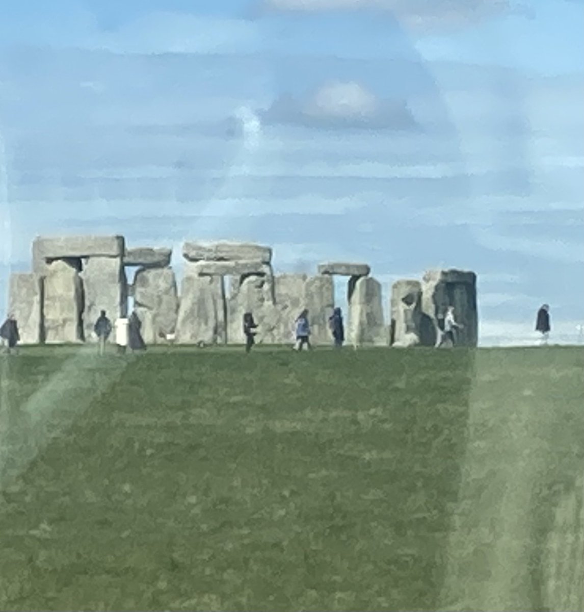 LouBcakes's tweet photo. Heading down to #Devon in the #motorhome for a week…..never seen the A303 so empty! #bürstner #spring #holiday #itsnotraining #Stonehenge https://t.co/EWWzk21gsN