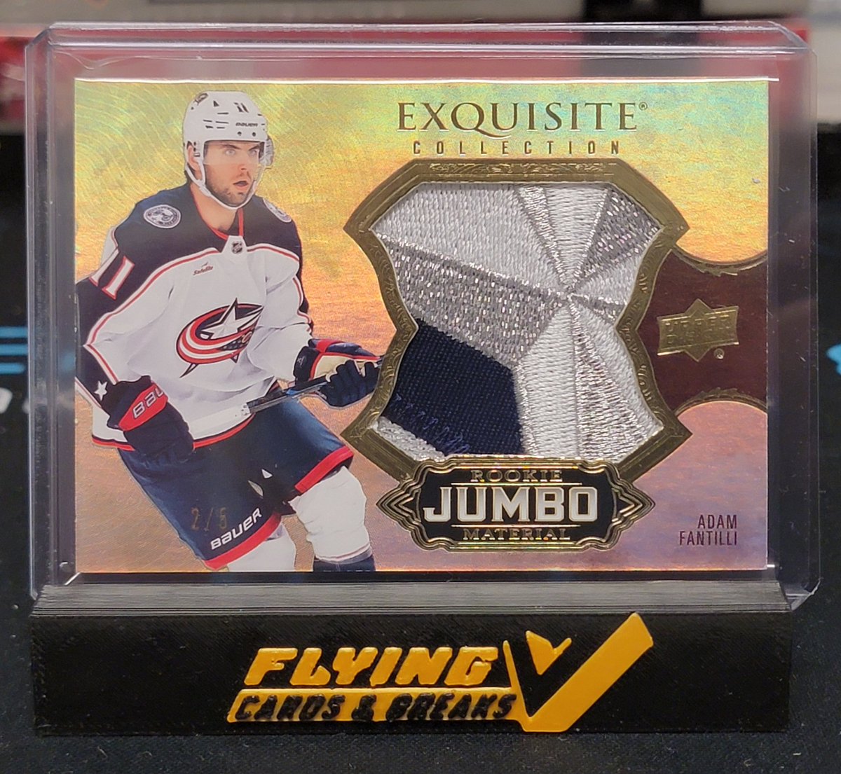 FlyingVCards's tweet photo. It was an absolutely insane #FlyingVCards #GroupBreak last night of 23-24 @UpperDeckHockey #BlackDiamond!
Not only 1, but 2 monster #ConnorBedard cards for @westendraykins & an insane #AdamFantilli patch for @TheDiscoStu!
🔥 🔥 🔥 🔥
We do it all again in our break room today at 11am PST/2pm EST. Just comment below or DM me to be added 😃