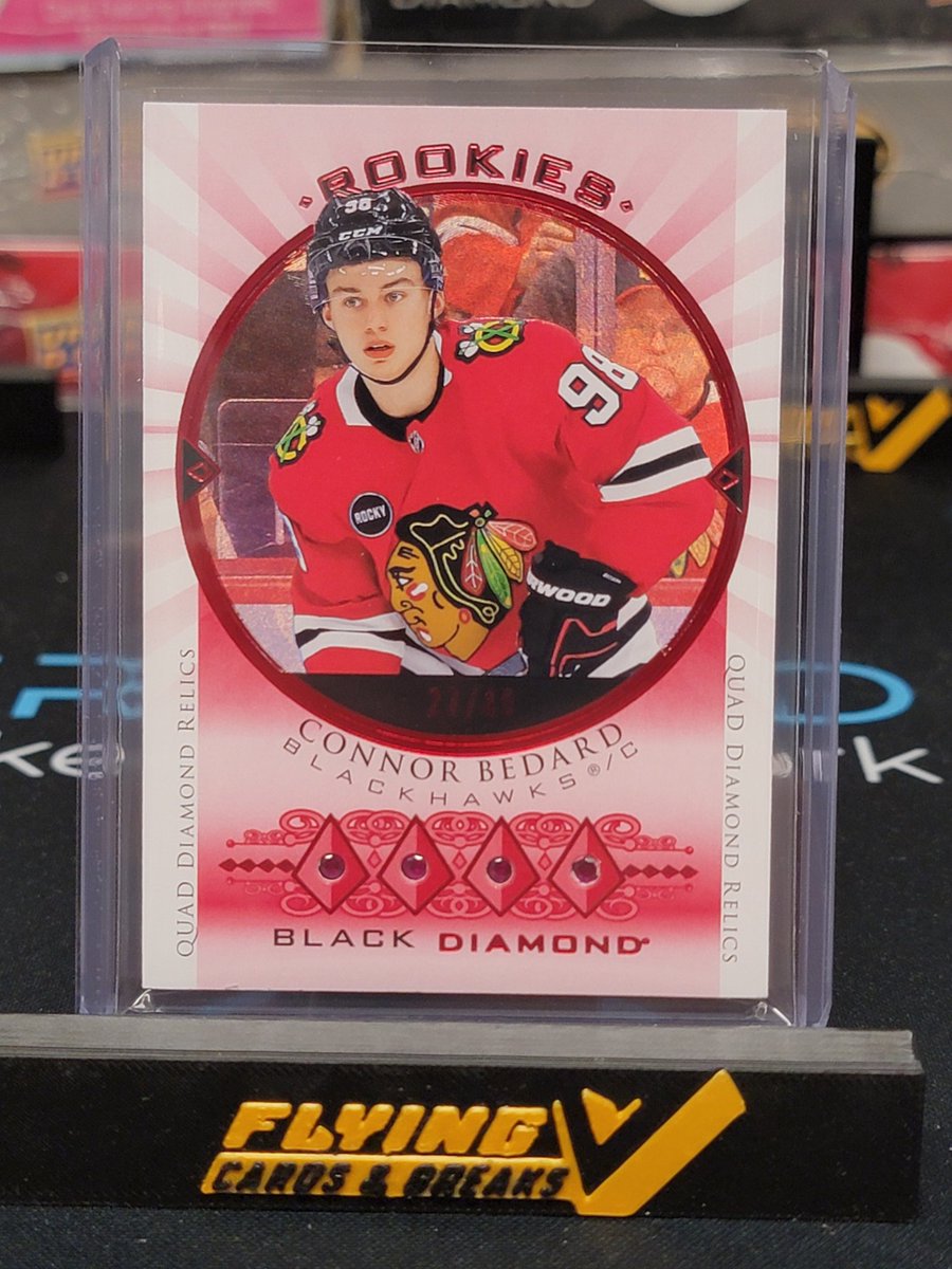 FlyingVCards's tweet photo. It was an absolutely insane #FlyingVCards #GroupBreak last night of 23-24 @UpperDeckHockey #BlackDiamond!
Not only 1, but 2 monster #ConnorBedard cards for @westendraykins & an insane #AdamFantilli patch for @TheDiscoStu!
🔥 🔥 🔥 🔥
We do it all again in our break room today at 11am PST/2pm EST. Just comment below or DM me to be added 😃