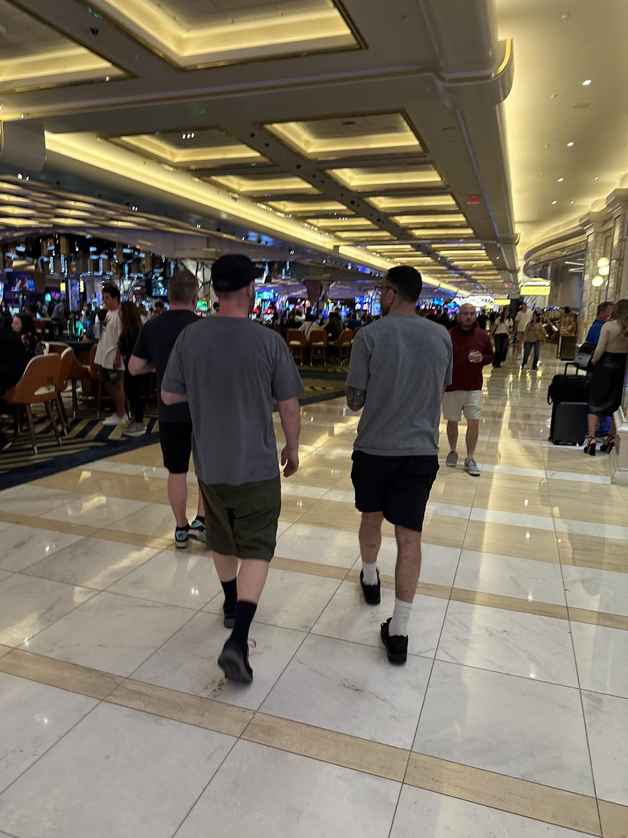 mbernardJ's tweet image. We out here winning. #phish #sphere