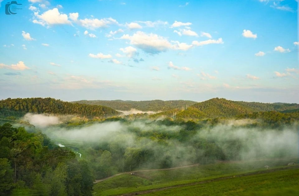 Welcome to nature's endless playground! From towering trees to rolling hills, there's no limit to the adventures waiting to be discovered.
.
.
#brokenbow #brokenbowok #brokenbowoklahoma #brokenbowcabins #travelok #travel #vacation #oklahoma
📷everything_is_you_photography