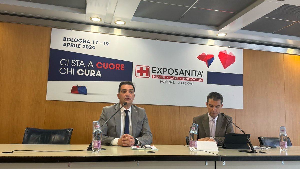 cuper_ER's tweet photo. Il @cuper_ER presente oggi pomeriggio al fianco dell’@opibologna in @Exposanita in occasione del convegno “𝐃𝐢𝐫𝐞𝐳𝐢𝐨𝐧𝐞 𝐚𝐬𝐬𝐢𝐬𝐭𝐞𝐧𝐳𝐢𝐚𝐥𝐞 𝐢𝐧 𝐄𝐦𝐢𝐥𝐢𝐚- 𝐑𝐨𝐦𝐚𝐠𝐧𝐚". A rappresentare il Comitato @PGiurdanella  vicepresidente dell’area sanità del CUP ER. https://t.co/8JDXM0B9YH