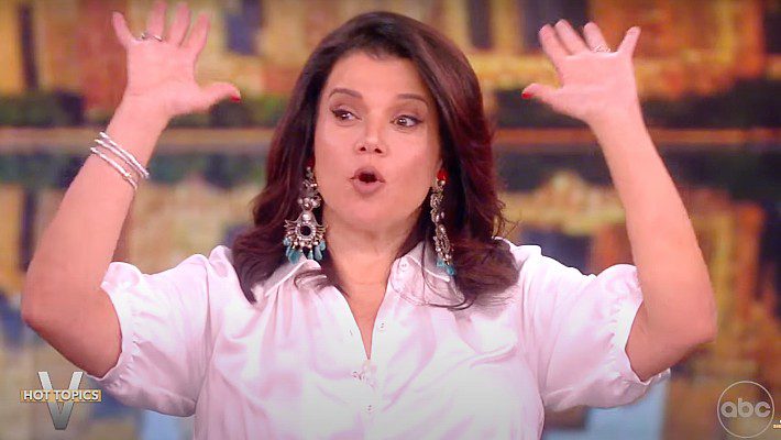 Ana Navarro Celebrates 'The Golden Bachelor' Divorce tinyurl.com/25tqtuyg #AnaNavarro #GerryTurner #TheGoldenBachelor #TheView #TheresaNist