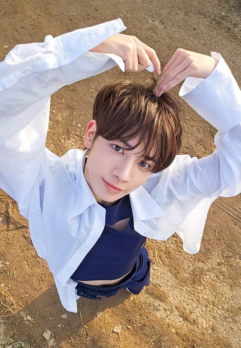 killatyun's tweet photo. DE DÓNDE SON ESTAS FOTOS 😭😭😭😭 SE VE TAN HERMOSO https://t.co/yuNcck0IYM