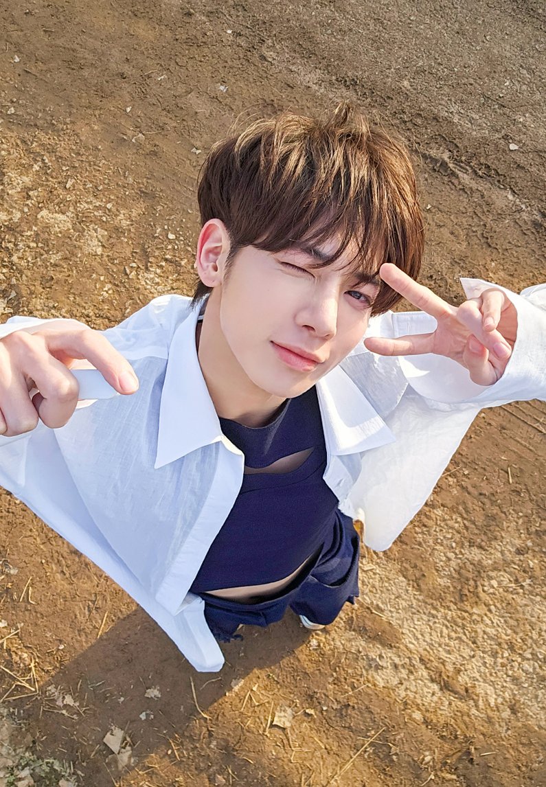 killatyun's tweet photo. DE DÓNDE SON ESTAS FOTOS 😭😭😭😭 SE VE TAN HERMOSO https://t.co/yuNcck0IYM