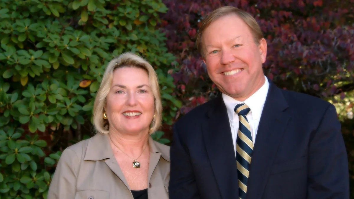 A $4-million gift from Nancy and David Petrone will support scaling up Entrepreneurs in Residence at the Lundquist College of Business and invests in the Oregon Innovation Challenge, a new program supporting student and faculty startups. business.uoregon.edu/news/building-…