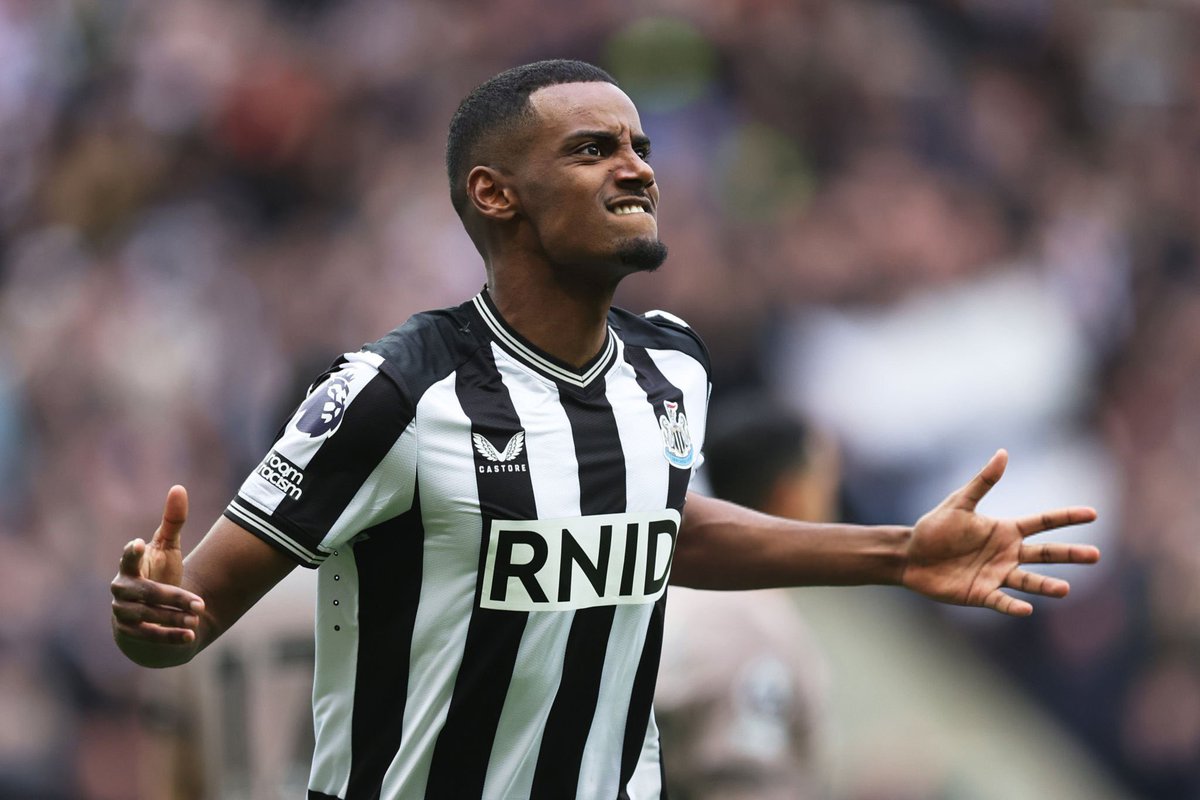 🚨 It is understood that Alexander Isak is one of Arsenal’s primary targets this summer. He could cost about £100m & was heavily scouted by the club before his move to Newcastle in August 2022. Juventus’ Dusan Vlahovic could be another alternative. [@ed_aarons, Guardian] #afc