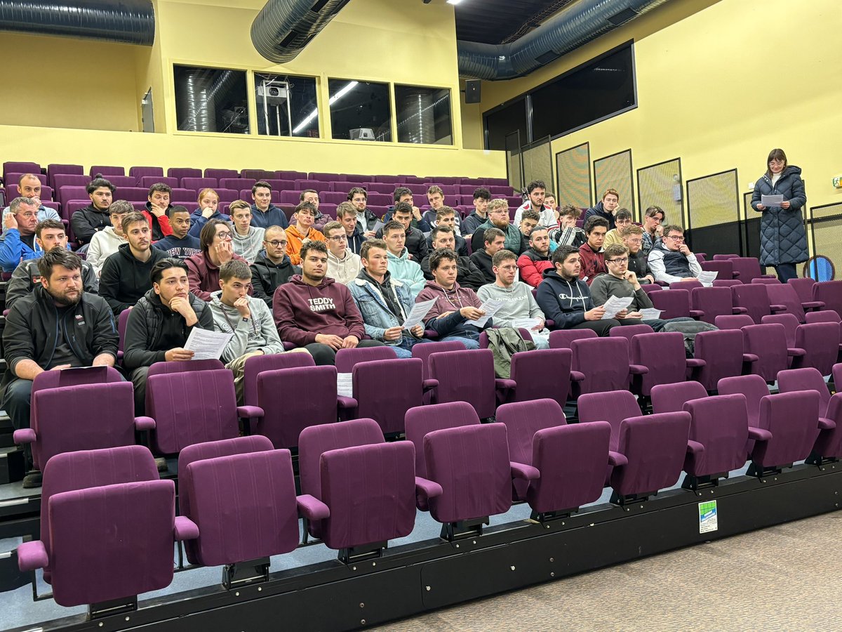 BTS MV : Projection du film Le Mans 2023 (magnifique victoire de la team Ferrari 🔴) et échanges/questions avec les membres de l’ACO, Automobile Club de l’Ouest, organisateurs des 24h du Mans, merci à tous les participants et à l’année prochaine 😉