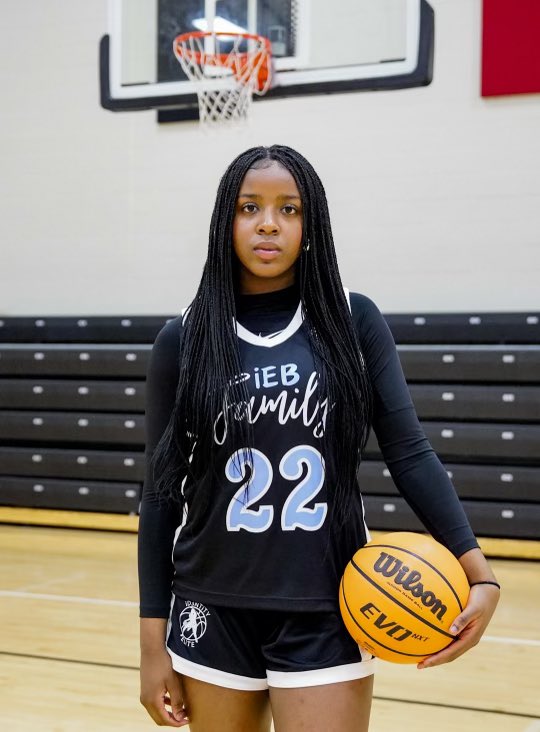 #22 5’10 Freshman Forward, Hazel Ifeoma is ready for the challenge at the Boo Williams Invitational this weekend! College coaches, this is an underclassmen you would definitely want on your radar! @id3ntityelite