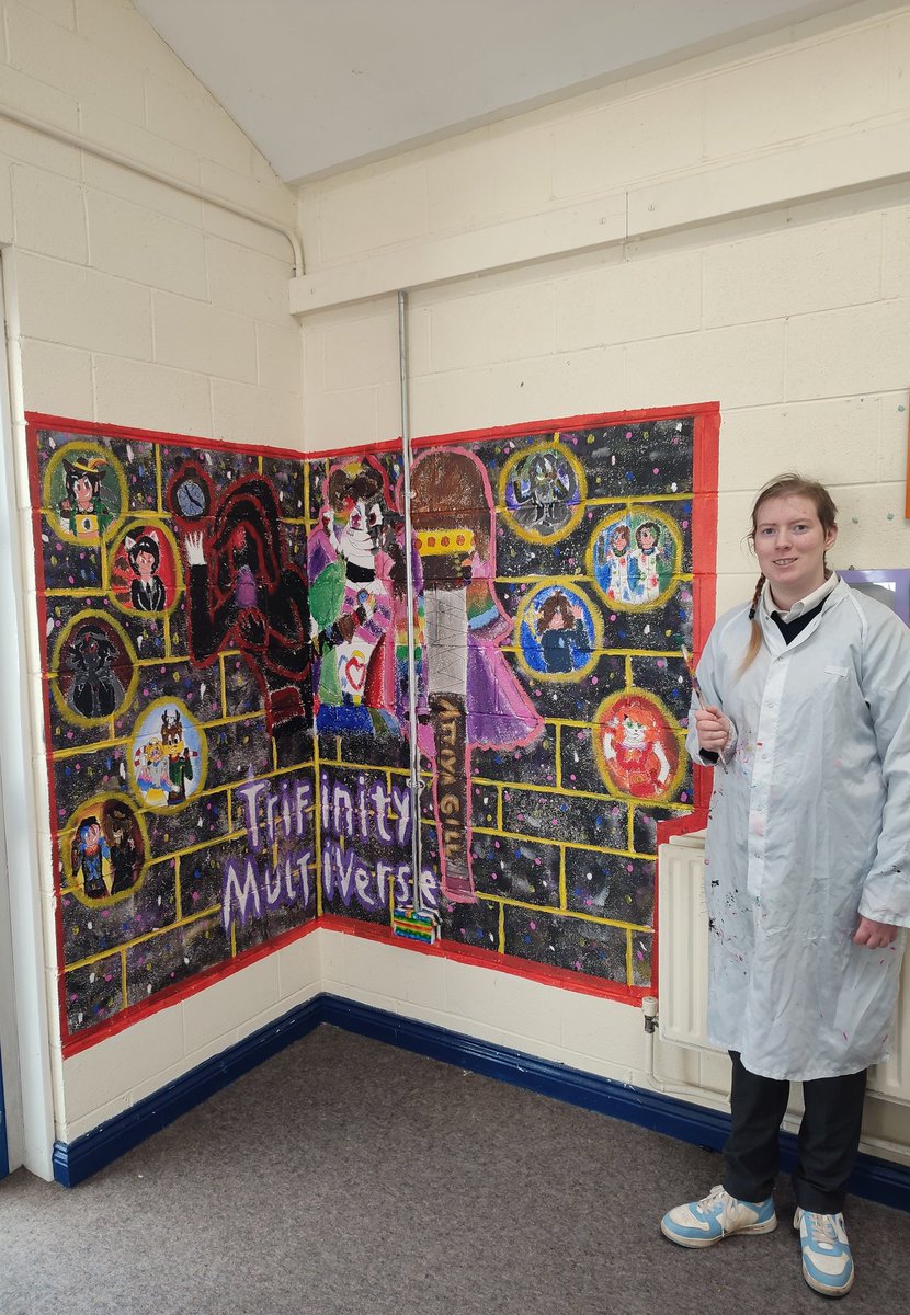 Great work from @ColDunIascaigh student Attiya who finished her beautiful wall painting this week 🎨 @TipperaryETB