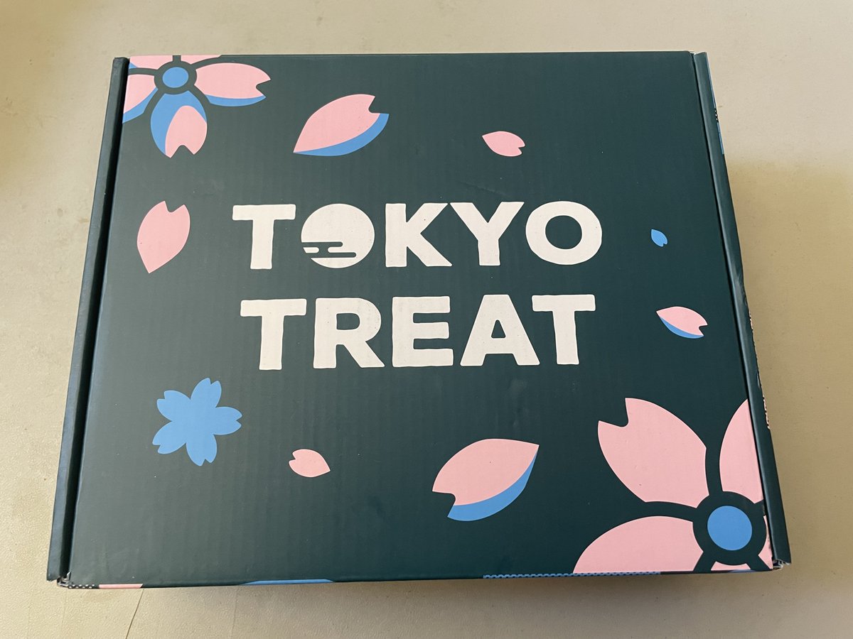 Change of plans! @TokyoTreat April Box showed up today, so we'll be nomming on that instead of sushi for lunch!

Still having smol cake from a local shop!

See you blossoms at 12:30 PM PDT! :3