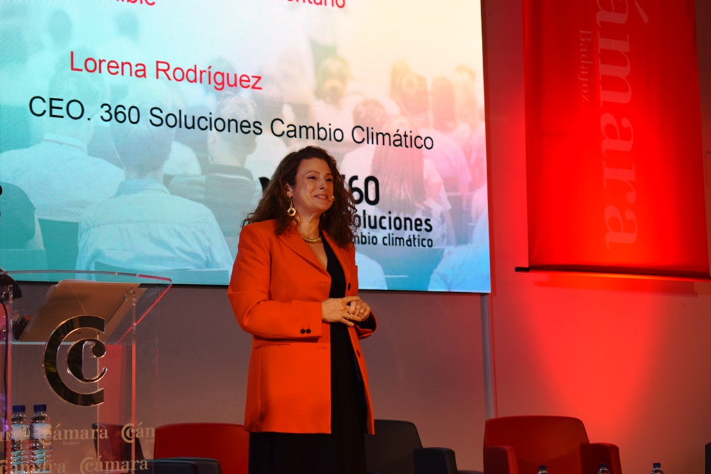 CamaradeBadajoz's tweet photo. 🔝🔝 Interesantes ponencias durante el encuentro #Agrowork al que han asistido más de 50 empresas presenciales junto a la retransmisión online. En concreto, Victorino Martín nos cuenta su apuesta por la innovación en un sector más tradicional como es la ganadería.
#Galper https://t.co/gXup76ctDc