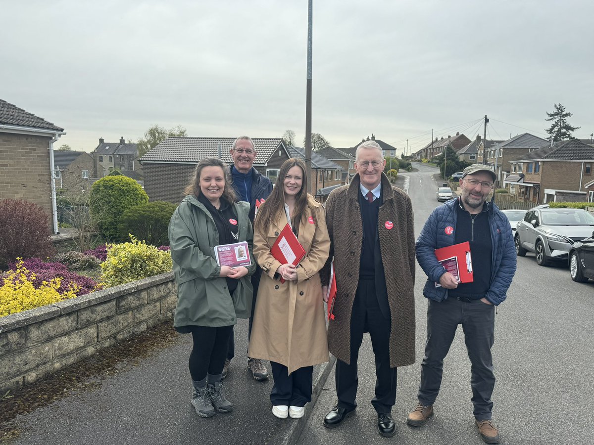 Today @hilarybennmp joined us on the doorstep for our fantastic local candidate Michelle Banks in Denby Dale. This year it’s time to send a message to the Tories. Vote Labour May 2nd 🌹