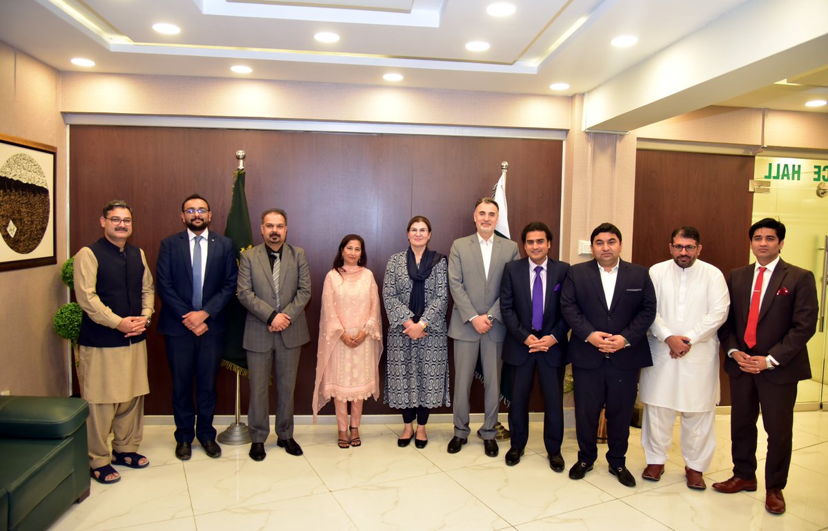 The @PID_Gov's (MoIB) CVE Media Cell hosted its inaugural Academia Meeting. Valuable recommendations were shared by the learned participants to enhance CVE strategies. Thank you @zmzahid30 @Adam_Saud1 @MinmajMarwat @TauqeerSargana @Qamarcheema @FatimaSajjad6 for participating.