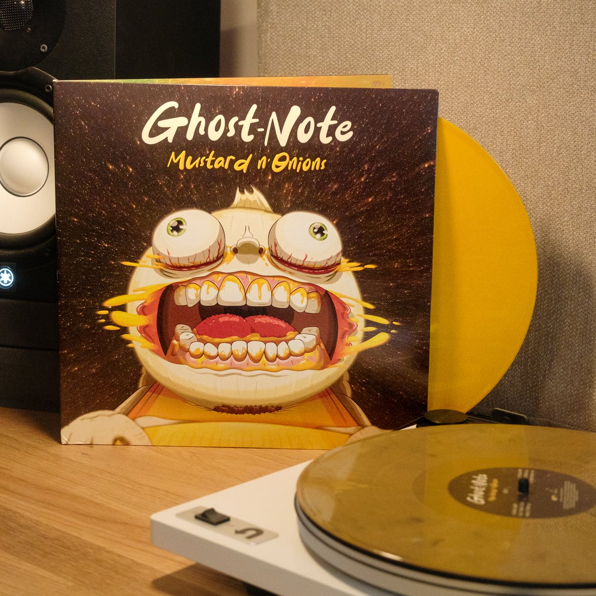 MackAvenueMusic's tweet photo. Saturday is #RecordStoreDay! Here's what's waiting for you:

🔵 #ChristianMcBride &amp; #EdgarMeyer - But Who’s Gonna Play the Melody? (Light Blue Translucent)
🟡 #GhostNote - Mustard n’Onions (Yellow/Orange Eco Mix)
🔵 #KennyGarrett &amp; #Svoy - Who Killed AI? (Blue Eco Mix) https://t.co/PtWG6Vwh7X