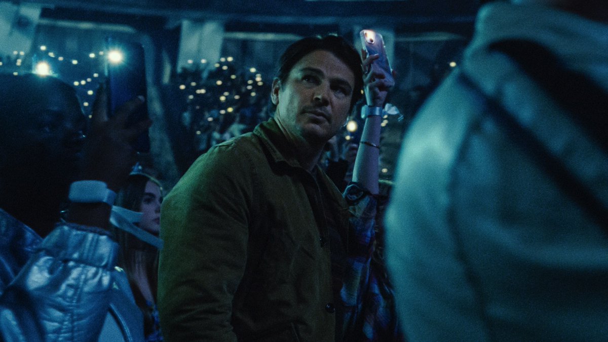 The trailer for M. Night Shyamalan's latest, #TrapMovie, has Josh Hartnett attending a concert with a dark secret.

See it:
empireonline.com/movies/news/tr…