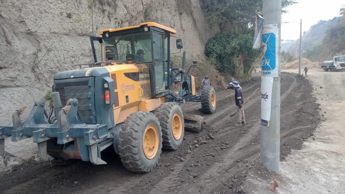 Continúan los trabajos en la ruta del #Calvario hacia #CiudadPeronia zona 8 de #VillaNueva