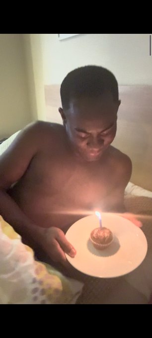 Come ser, Bryan saying happy birthday to Leo and good morning 😜😋🎂 https://t.co/DBwvRe6MvU<a href="/tag/rt"class="tags"><span>#rt</span></a><a href="/tag/gozada"class="tags"><span>#gozada</span></a>