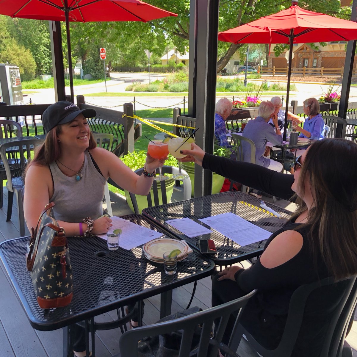 Lunchtime just got an upgrade! Our patio's in 'pre-season' mode and open for lunch only right now (as weather permits). If the sun's out, the tables will be out! ☀️

#springincolorado #lovelocal #whitehousepizza #pizza #carbondalecolorado #colorado #roaringforkvalley