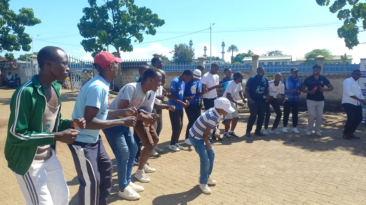 StecyBlessings's tweet photo. This year 3rd edition run, was about men against cervical cancer.@UNICEFKenya @TinadaOrg @afyaforafrica @KEMRI_Kenya @HEDSOorg @jijengeyouthorg @KILELEHealthKE @CCCorganization @NYoungturks @KisumuOf @Amref_Worldwide https://t.co/976APQWR52