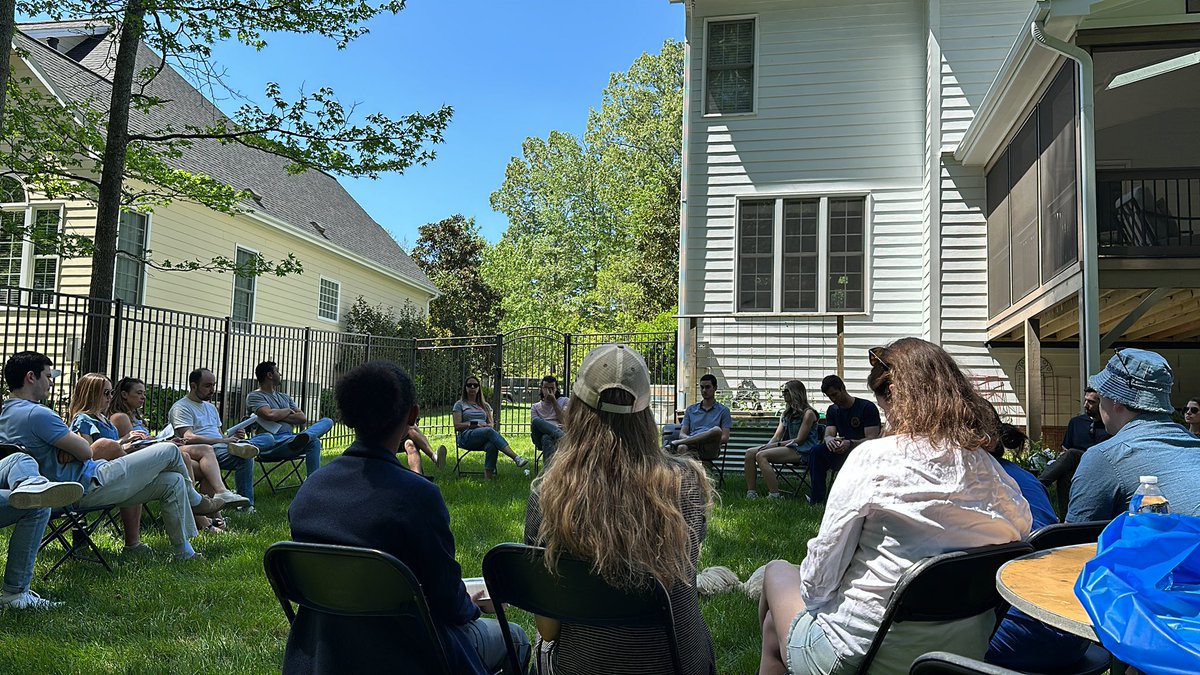 Beautiful day for our rising SAR retreat afternoon @IMResidencyDuke - goal setting, interview skills, teaching tips and time together. Thank you @LisaCriscione for hosting! #dukefamily @dukemedicine