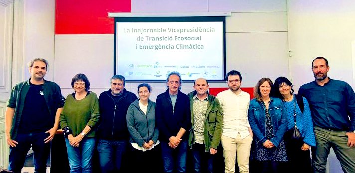 AIXÍ SI! 🙌🏾 En plena precampanya, un front d'entitats ambientalistes i científiques reclama una VICEPRESIDÈNCIA de Transició Ecosocial i Emergència Climàtica. El comunicat de  @renovemnos , @Oikia_eco o @GreenpeaceCAT (entre d'altres) en tres claus 👇🏾