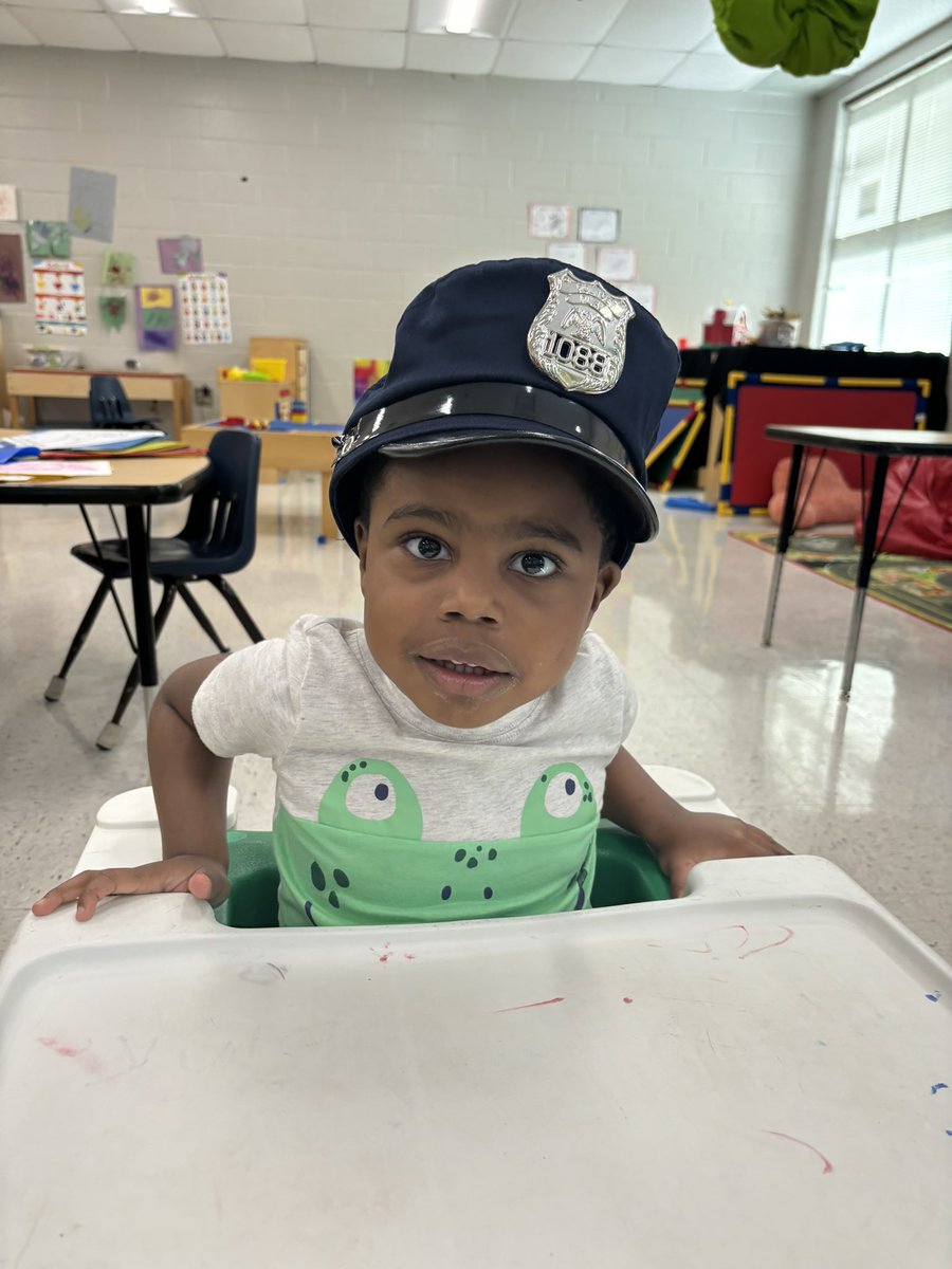 CounselorSCELC's tweet photo. Our students are learning about careers all week through visits, lessons and collaborations . https://t.co/YWOqZTCxxt