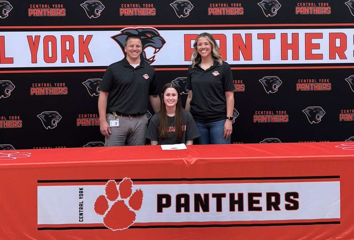 CentralYorkGir1's tweet photo. Congratulations @IrelyndLong24 for officially signing her letter of intent to continue playing at Kings College. https://t.co/xg4iWHZAEr