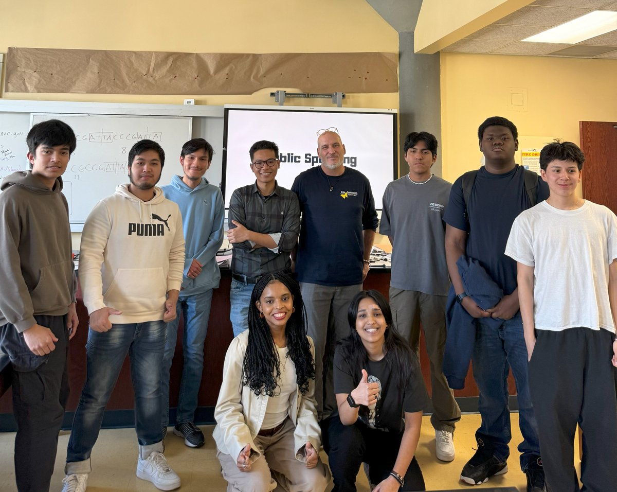 Our CEE fellow, Chow, recently held the last session of his public speaking course at Riis Academy- InfoTech. Students shared speeches about the challenges they overcame, and each participant received a $100 Visa card. Congratulations to all who participated, and thank you, Chow!