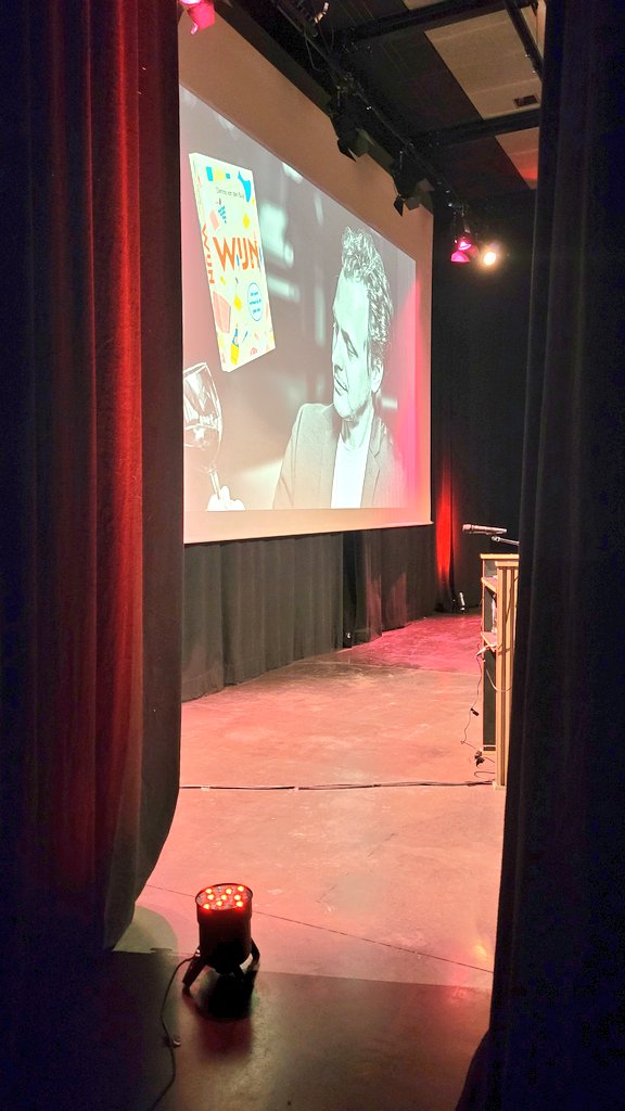 Nu nog in de coulissen, zo meteen een avond vol wijnverhalen én degustaties 🍾🍷❤️ <a href="/StadOudenburg/">Stad Oudenburg</a> #wijn  #jajekanmijboeken