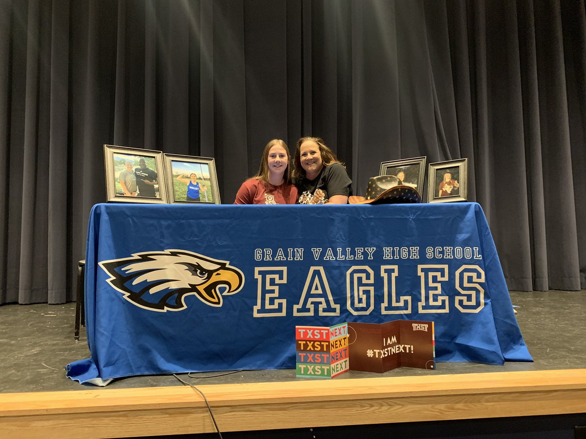 It’s official! @TXStateTrack is getting a great athlete and phenomenal person! Ms. Sears, we will miss you! Thank you for staying true to yourself! Thank you for being you. Thank you for your legacy. Thank you for your impact! Excited for your bright future! #OneValley