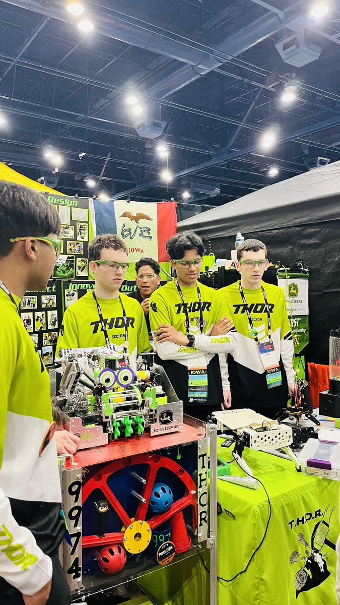DrVSahISF's tweet photo. The THOR rocks in FIRST Robotics world championship. #Thor #first #robotics #worldchampionship https://t.co/vPDGXmtTyC