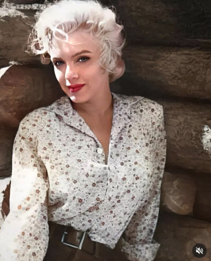 Marilyn Monroe during the making of 'River of No Return' in 1953.