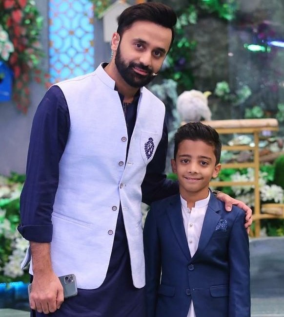 اللہ تعالیٰ ڈبلیو بی کا سایہ ہمیشہ عادل کے سر پر سلامت رکھیں! #HBD_JuniorBadami @WaseemBadami