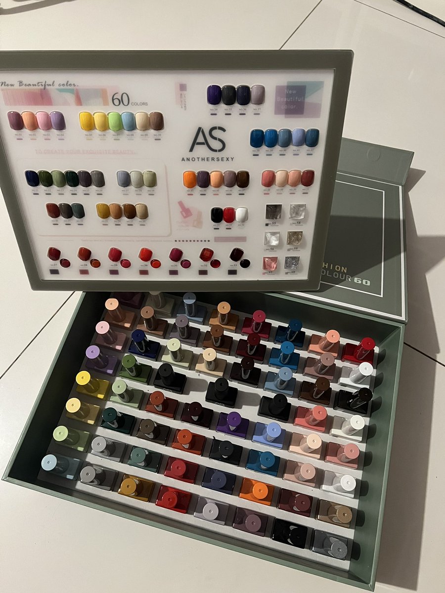vlrmngbt's tweet photo. Wts lfb 

AS Nail Gel Polish 60 Set | Barely used (mga twice ko lang nagamit pero 5 colors lang) https://t.co/xk30cEk6RE